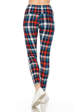 Load image into Gallery viewer, 5-inch Long Yoga Style Banded Lined Tie Dye Printed Knit Legging With High Waist.